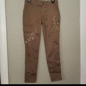 WHBM Embroidered skinny jeans. Worn once. Size 4